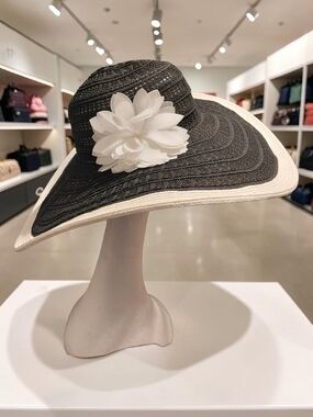 Nine West Black Wide Brim Floppy Sun Hat